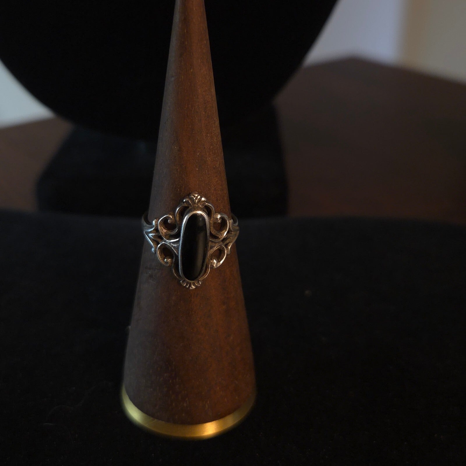 Vintage Size 7 Sterling Silver & Oval Black Tourmaline Ring