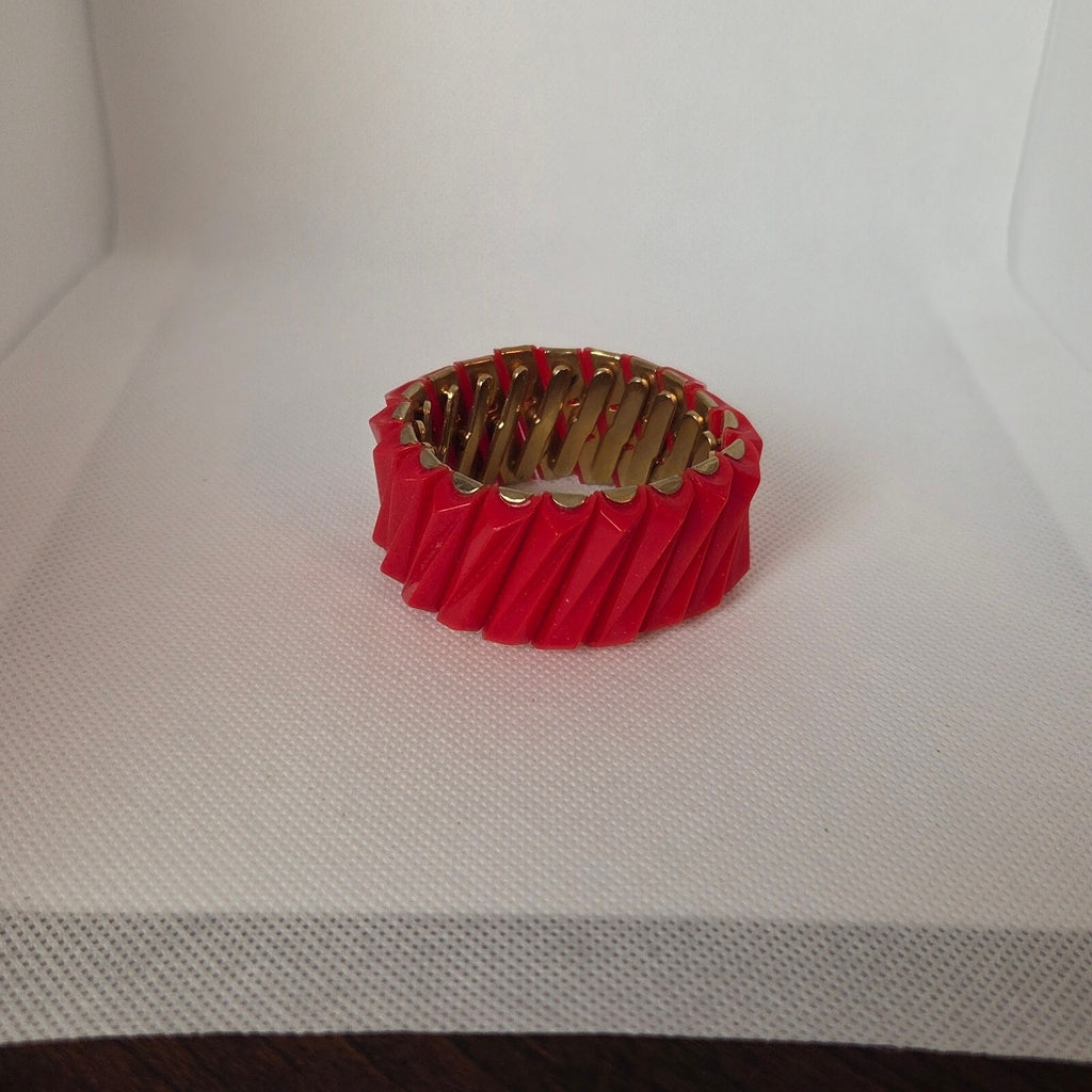 Vintage Red Thermoset Lucite Expansion Bracelet