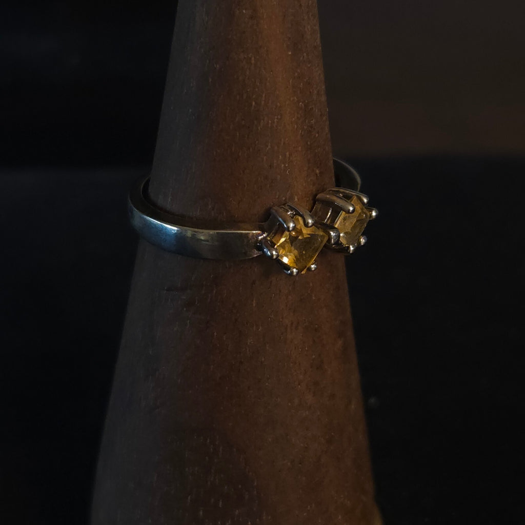 Vintage Size 8 Sterling Silver and Yellow Citrine Ring